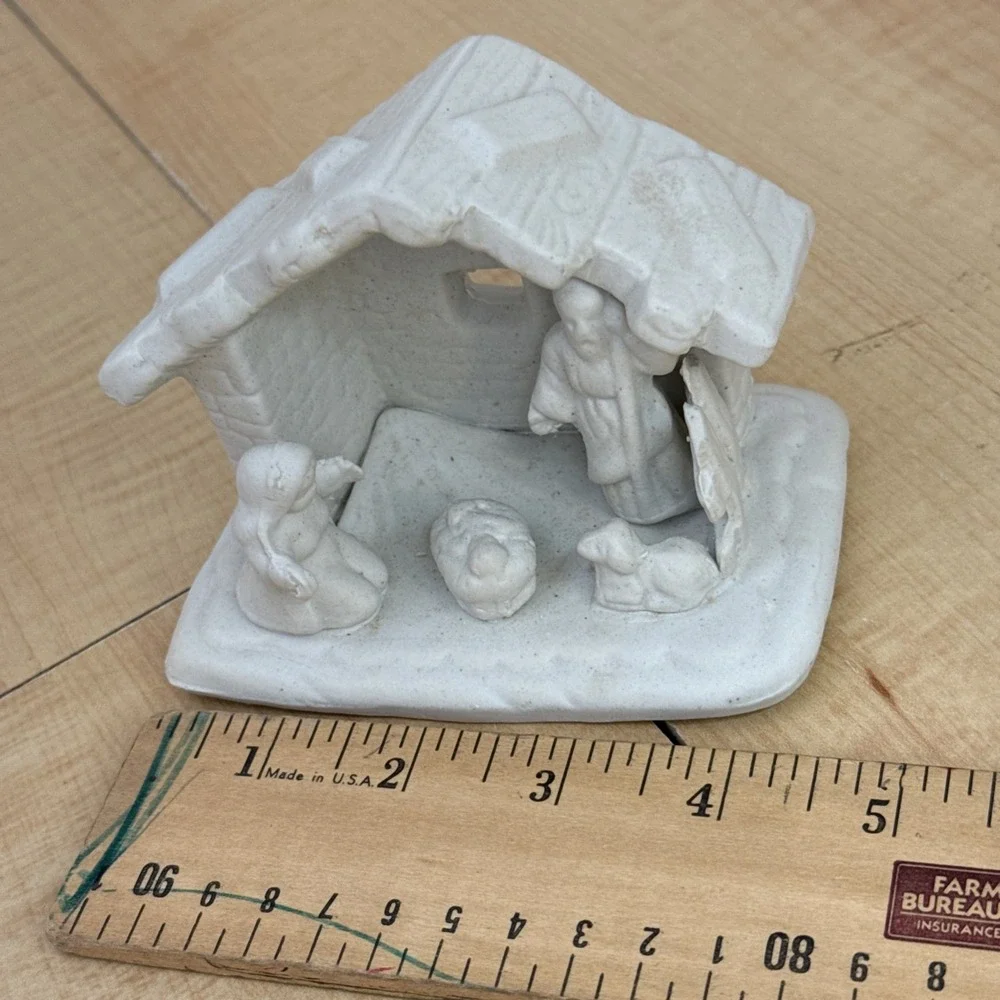 White Porcelain Nativity Figurine One Piece Mary Joseph & Baby Jesus Vintage